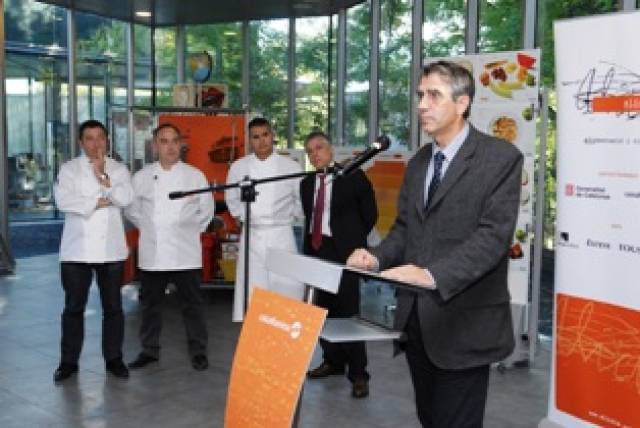 El Dr. Ramon Gomis en la presentación del nuevo taller de cocina para diabéticos