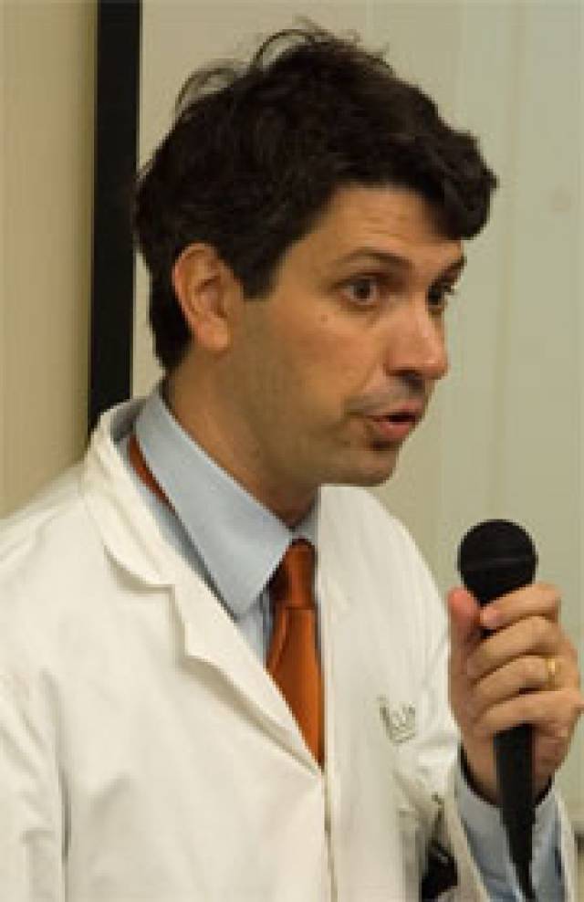 Dr. Àlex Iranzo