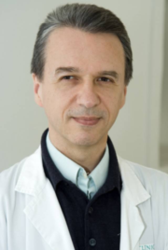 Dr. Ricard Cervera